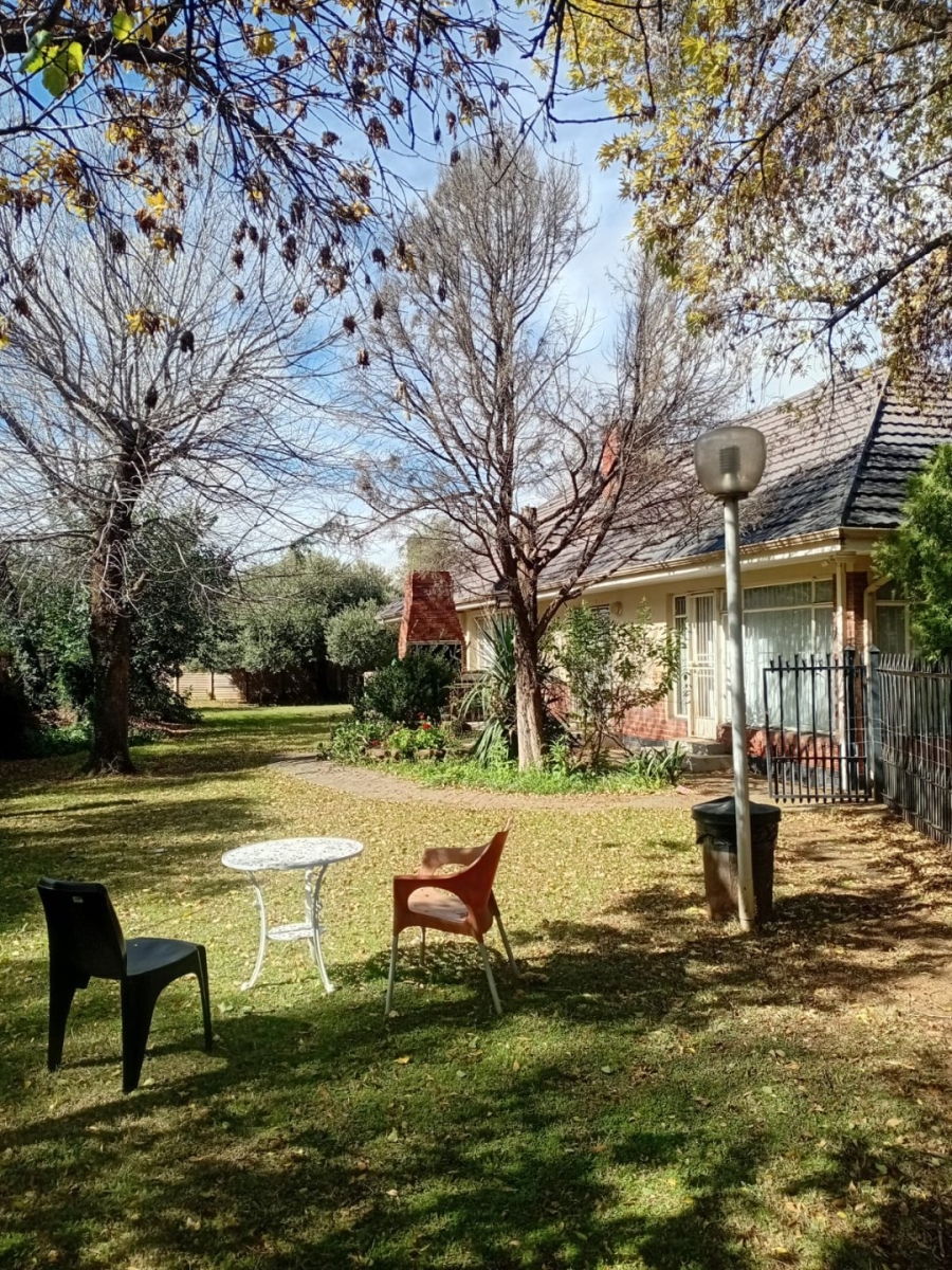 6 Bedroom Property for Sale in Park West Free State